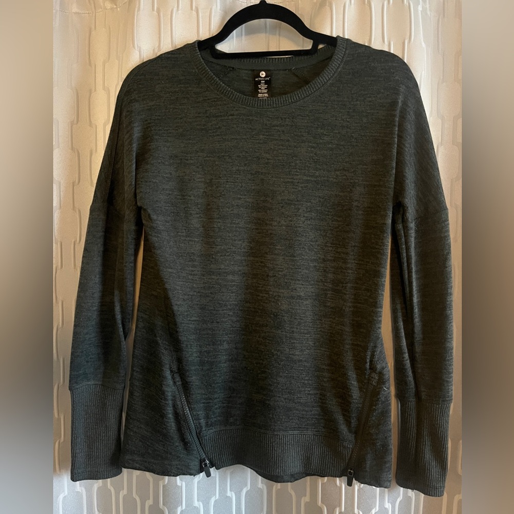 Active Life Long Sleeve with Zipper Accent